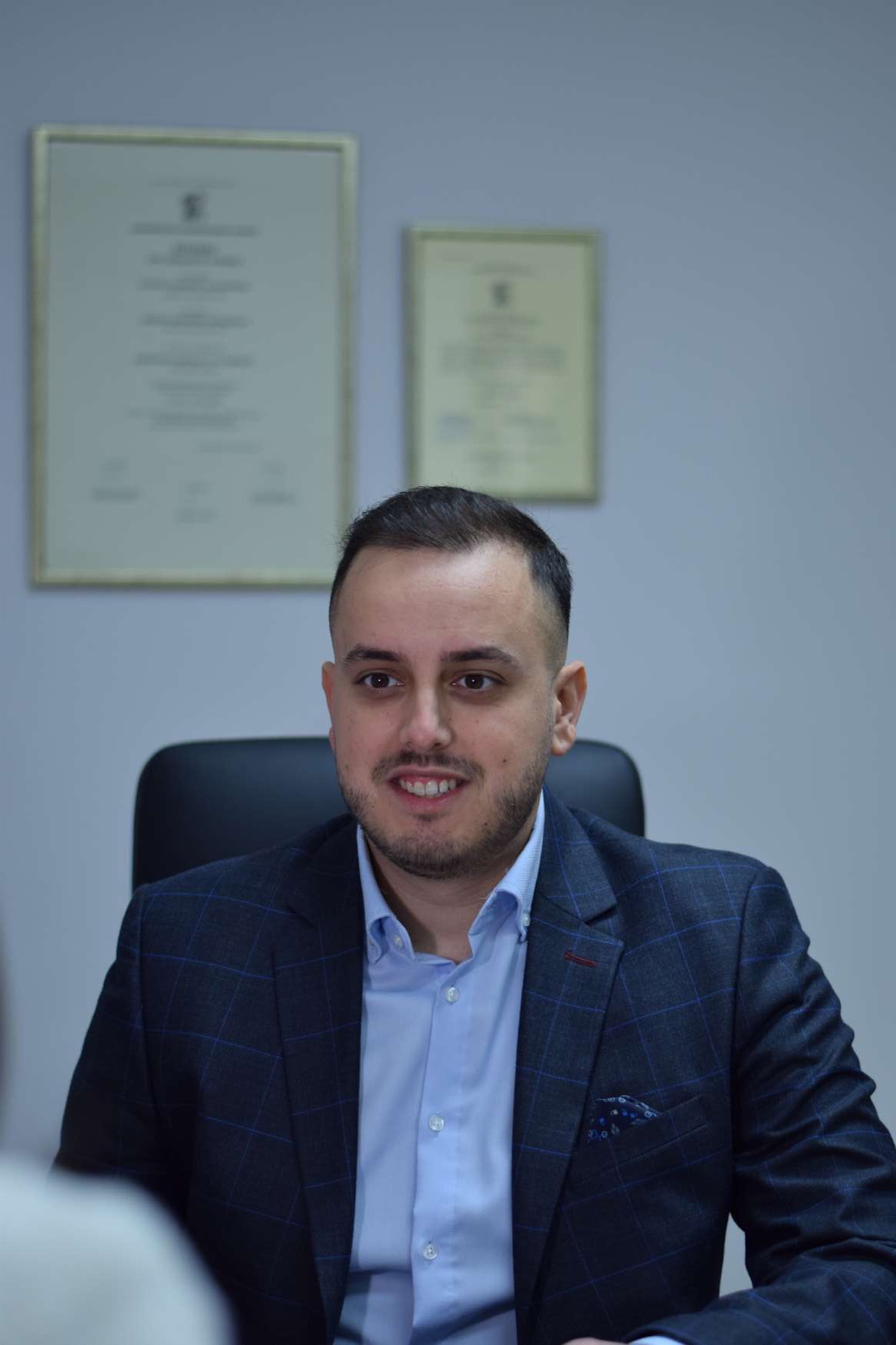 Νικόλαος Γ. Μουρτζίλας - Χειρουργός Οφθαλμίατρος