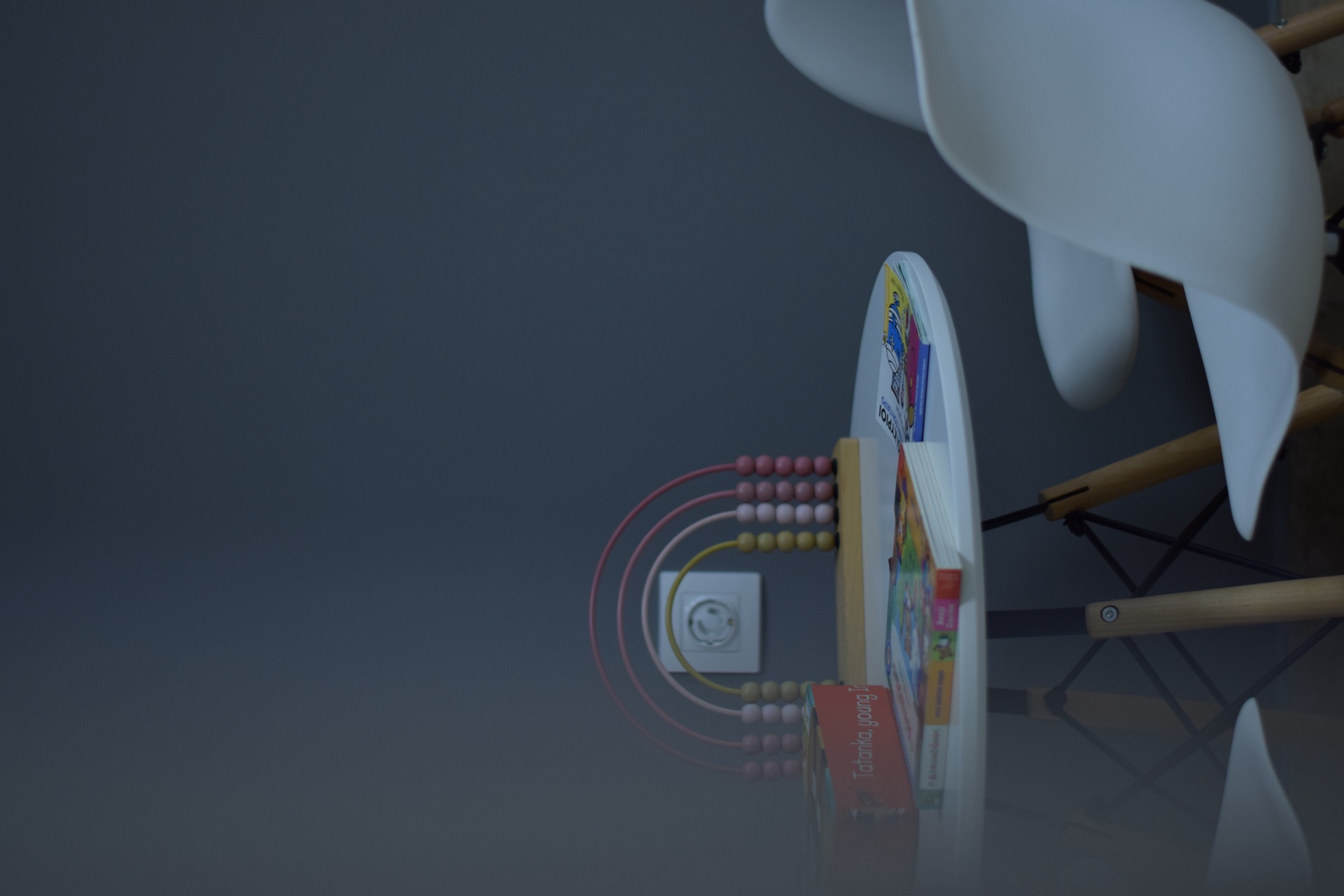 Παιδικός χώρος αναμονής με παιχνίδια και βιβλία